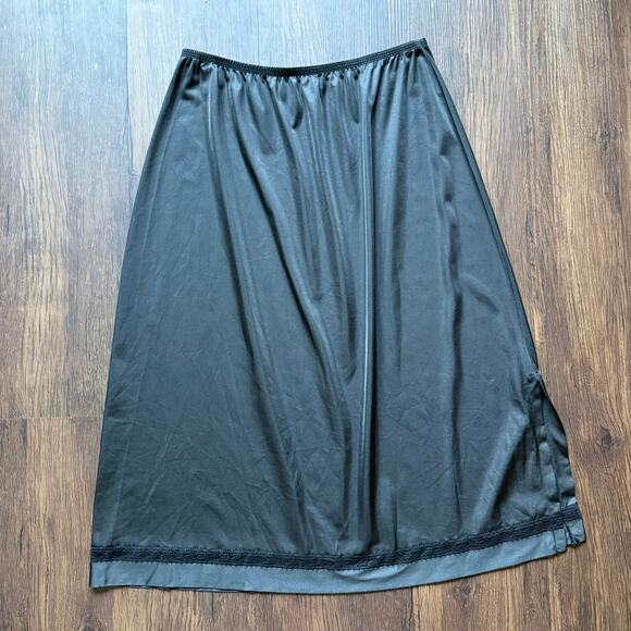 Vintage Lorraine Black Nylon Slip Skirt Lace Hem Made in USA Large - Picture 2 of 10